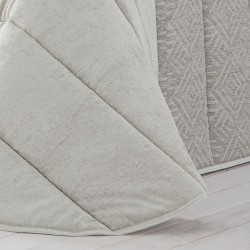 EDREDÓN COMFORTER MODELO DARCY de Fundeco