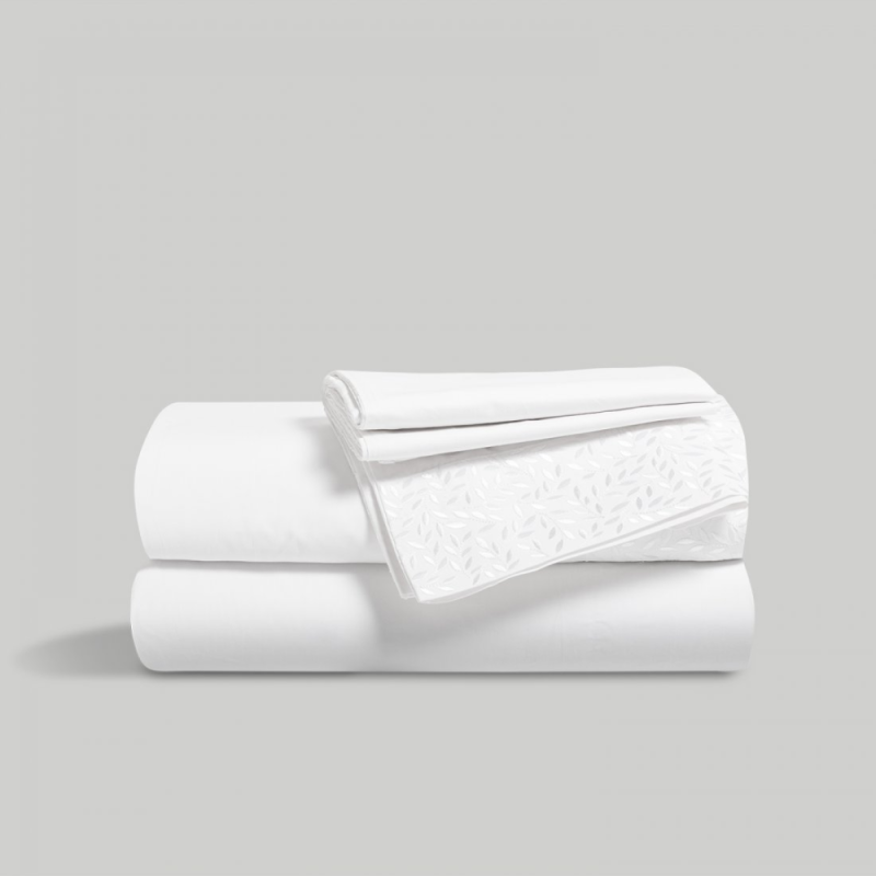 Juego de Sábanas modelo Tilia Bordado de 200 hilos.