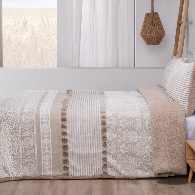 EDREDON SHERPA CONFORTER MANTEROL DOKO 065 CACHEMIR FLORES EN BEIGE EDREDON SHERPA CONFORTER MANTEROL DOKO 065 CACHEMIR FLORES EN BEIGE