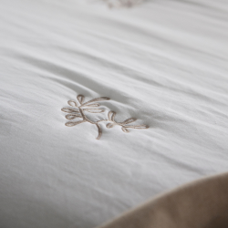 COLCHA BOUTI MODELO AMALIA DE FUNDECO