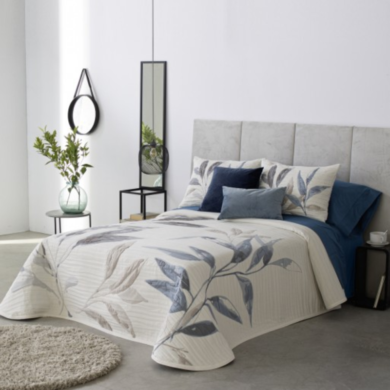 Colcha de verano Reig Martí modelo Lamar azul de venta online.