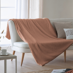 Manta plaid Antilo Dariel para sofá o cama, de venta online en Almacenes Julián Sánchez.