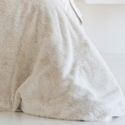 Edredón Velour tacto seda modelo Sanur de pelo de Cañete de venta online!