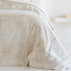 Edredón Velour tacto seda modelo Sanur de pelo de Cañete de venta online!