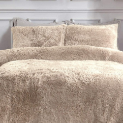 Edredón de pelo rabbit y flanel tacto seda modelo Noursila de Pielsa de venta online!