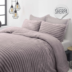 Edredón de pelo sherpa borreguito modelo Rabbit de Pierre Cardin de venta online!